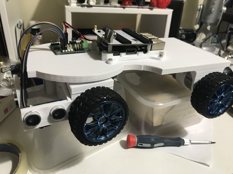 Pi-o-steer - Now who's a pretty robot!