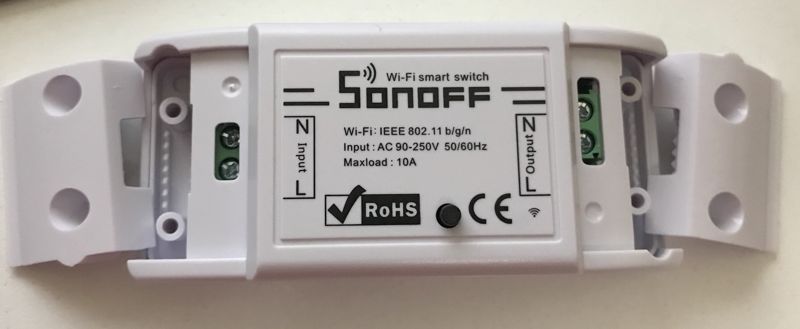 Sonoff Basic - strain relievers removed